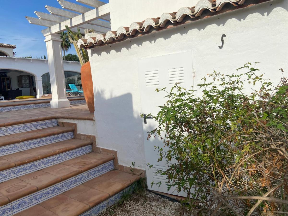 Jávea Esterno foto